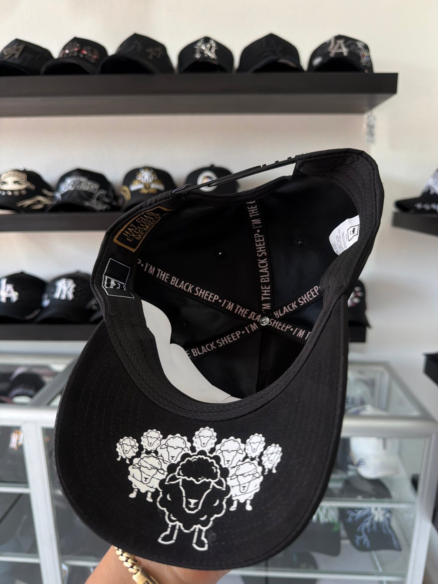 MT BRAND "OVEJA NEGRA"