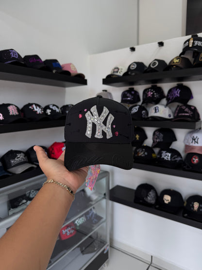 31 GORRAS "BLACK XOXO"
