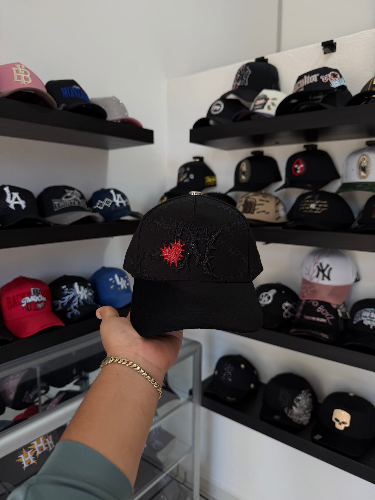BARBAS HATS X WILLITO "HEARTBREAKER"