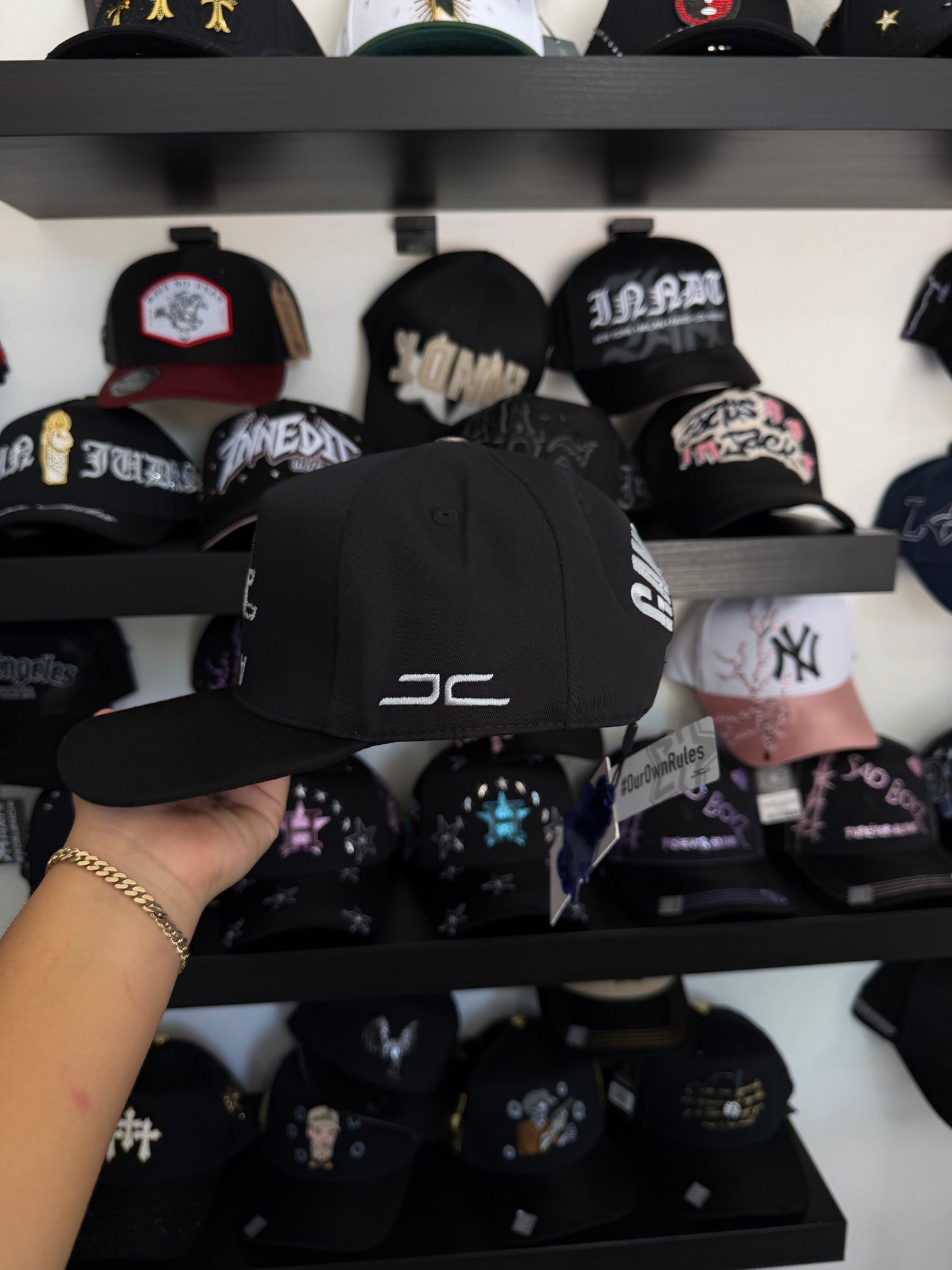 GORRAS JC "PIKAS XY NEGRAS"