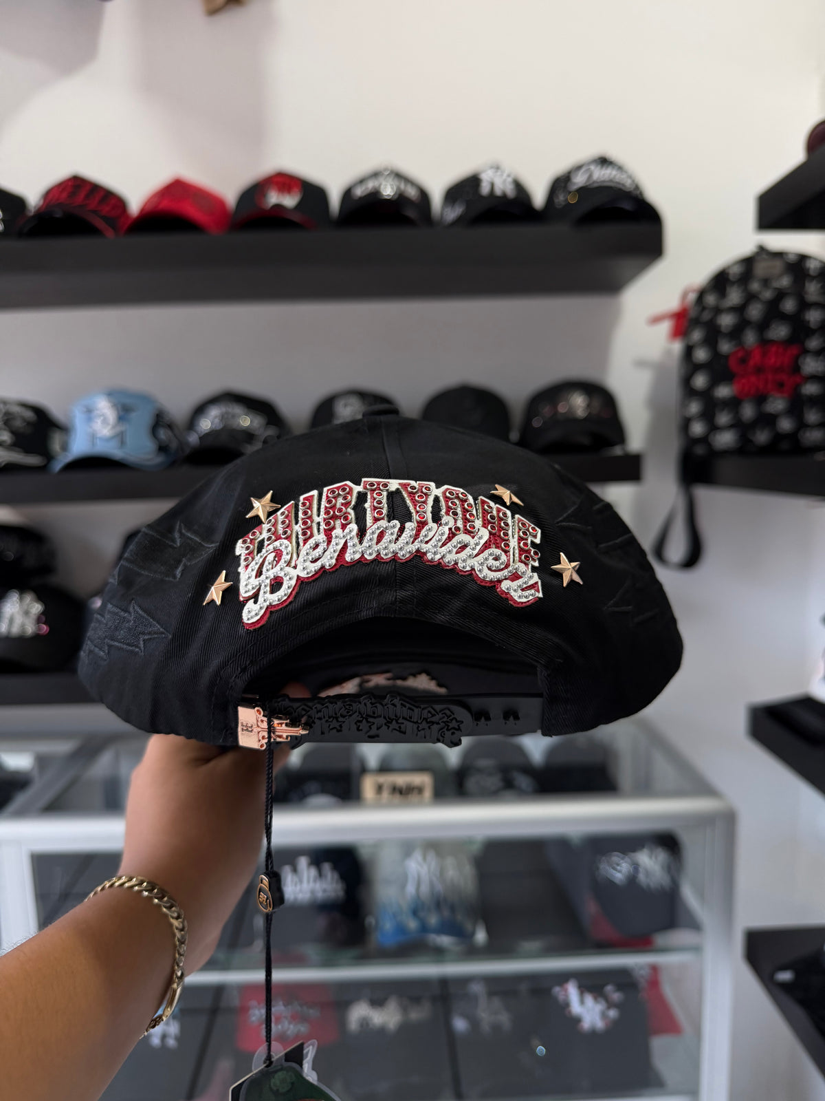 31 HATS X BENAVIDEZ FULL SET