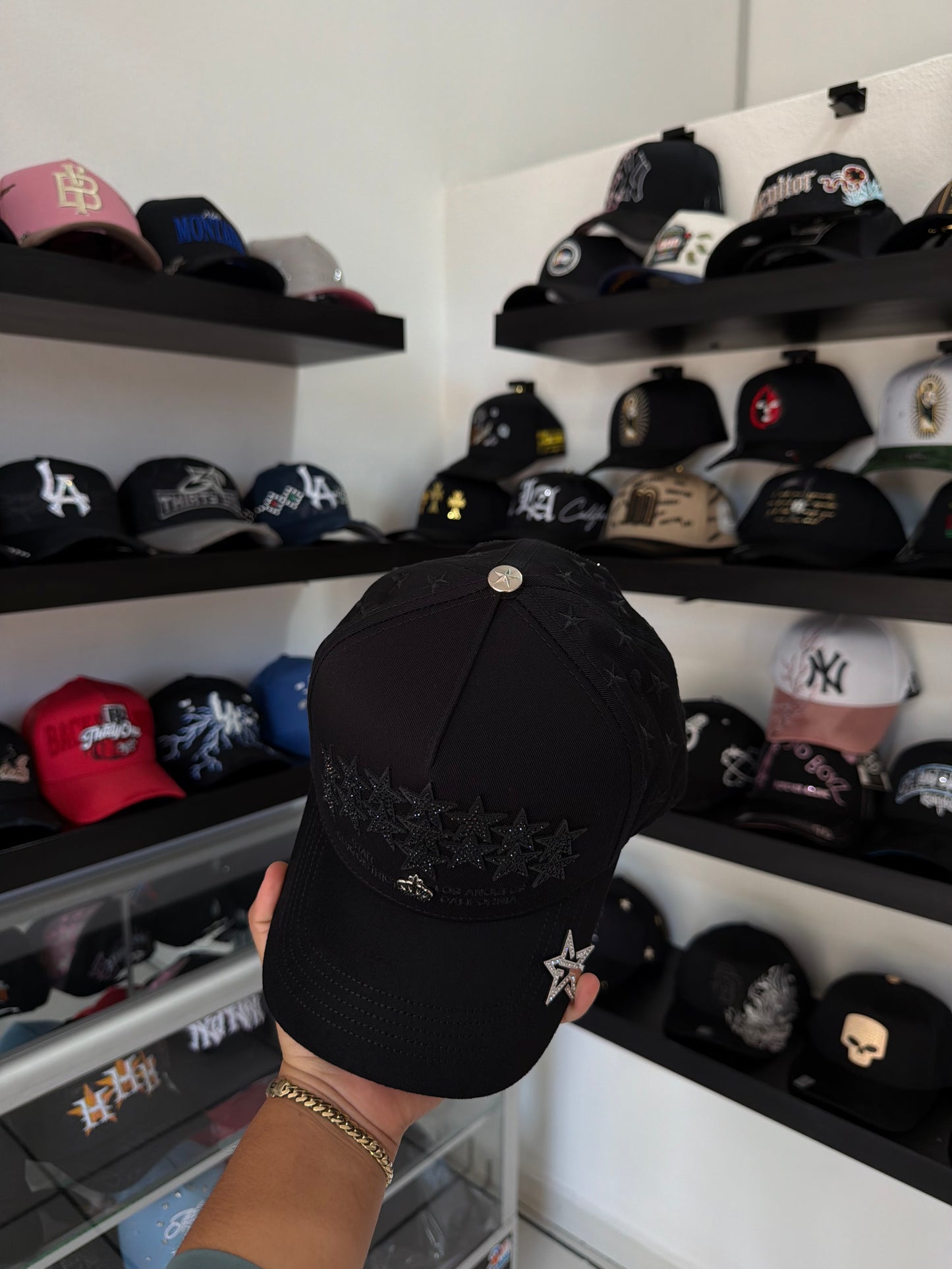 STAR HATS CLUB "TOTAL BLACK DISTRIC"