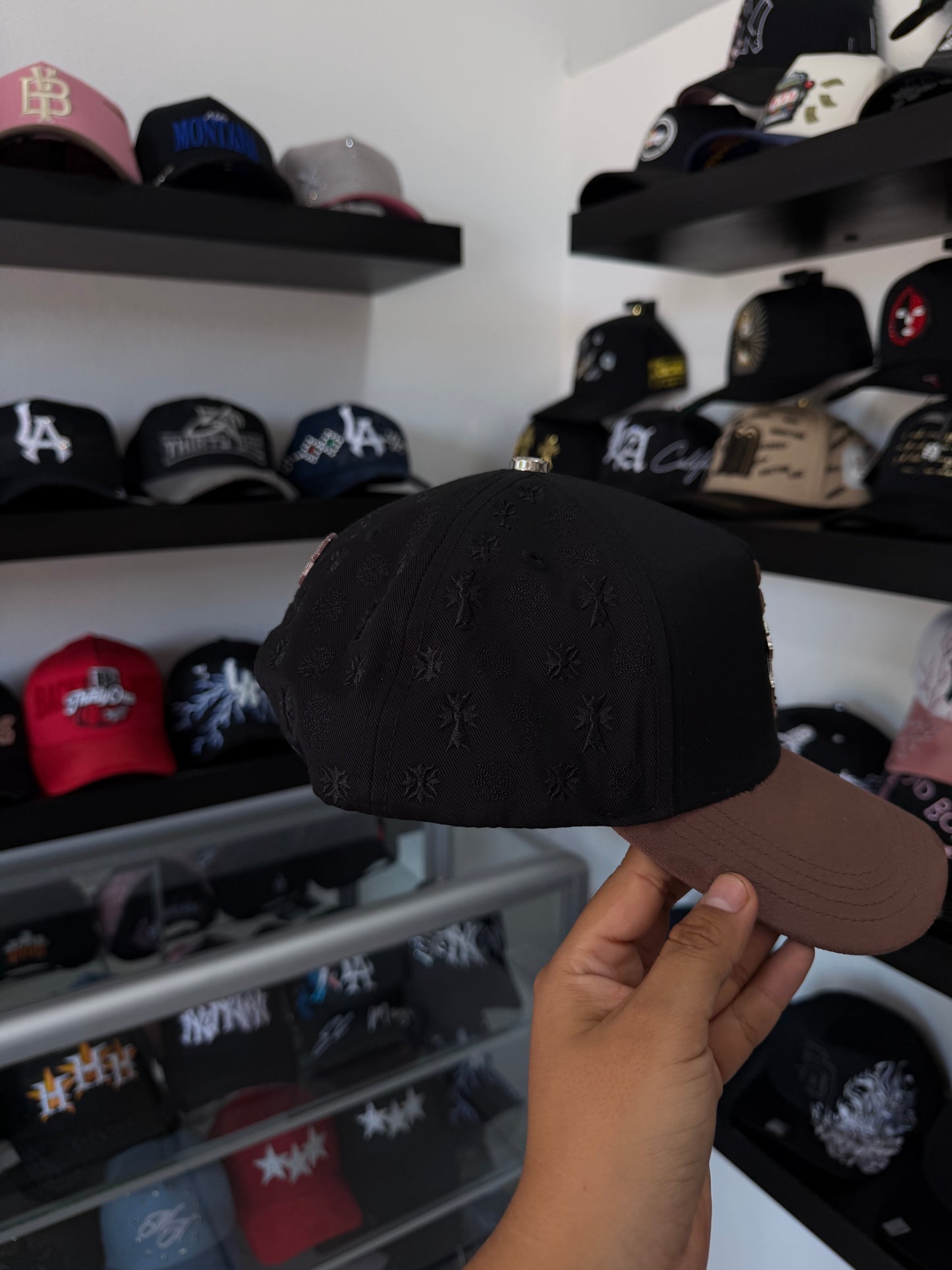 SOMBREROS BARBAS "B CROSS"
