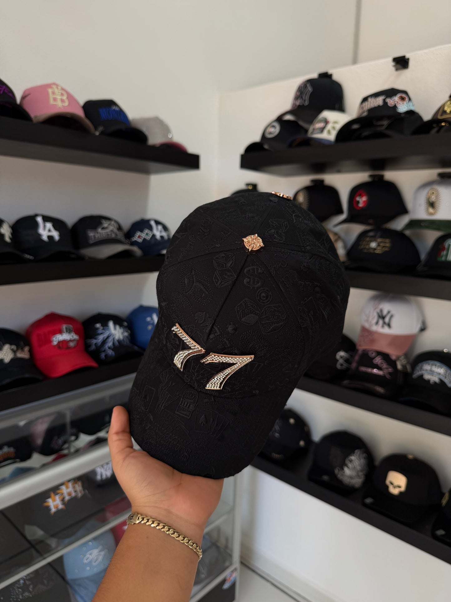 BARBAS HATS "77 THE LAST EDITION"
