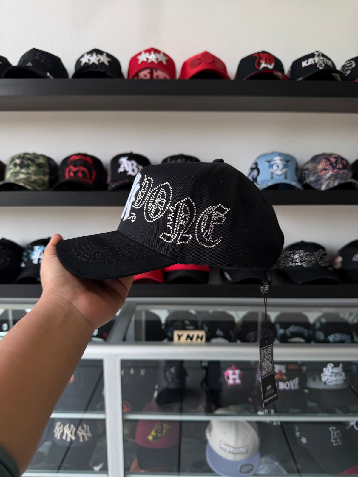 31 HATS "CRYSTALS WHITE"
