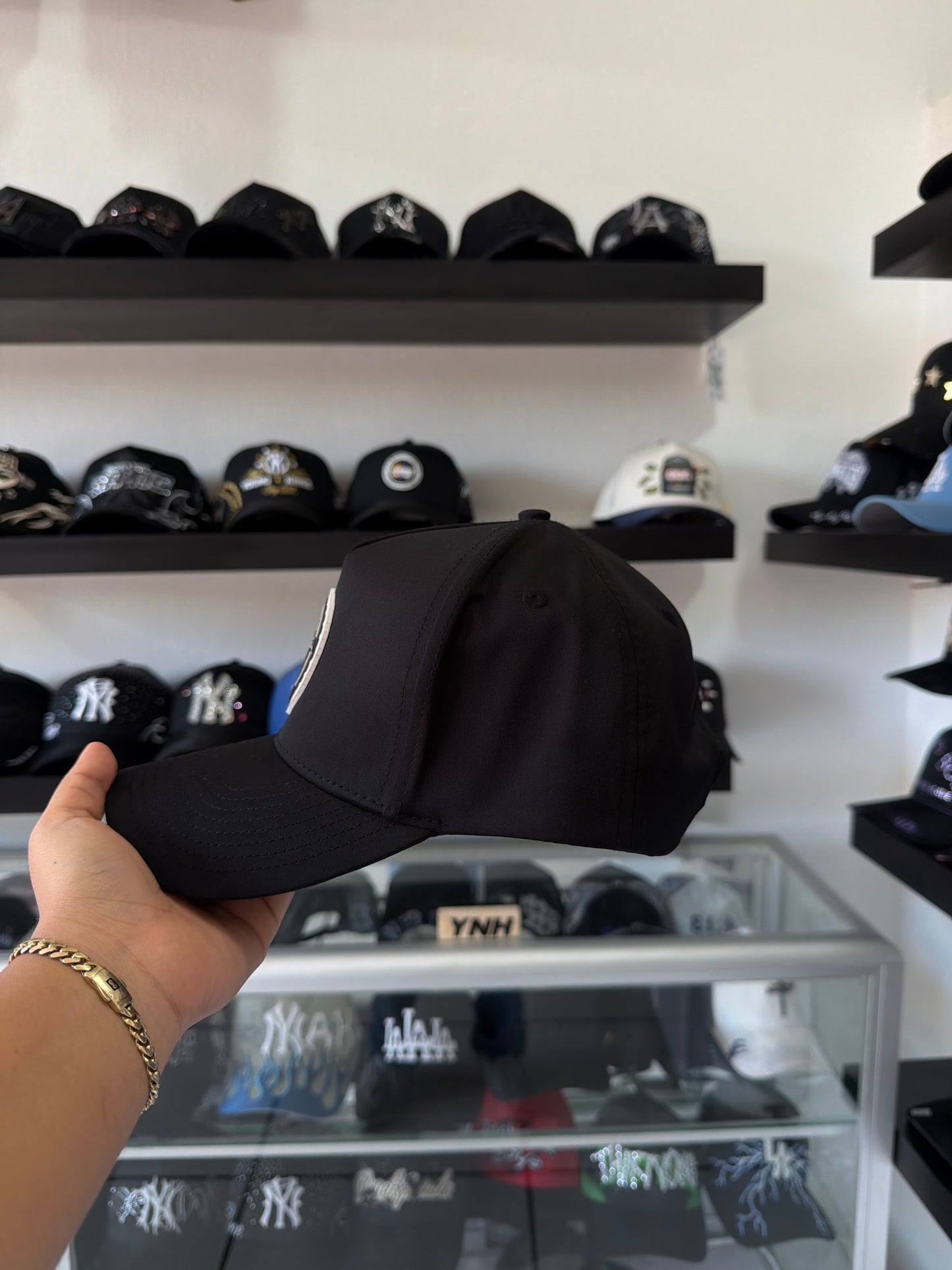 MT BRAND "OVEJA NEGRA"