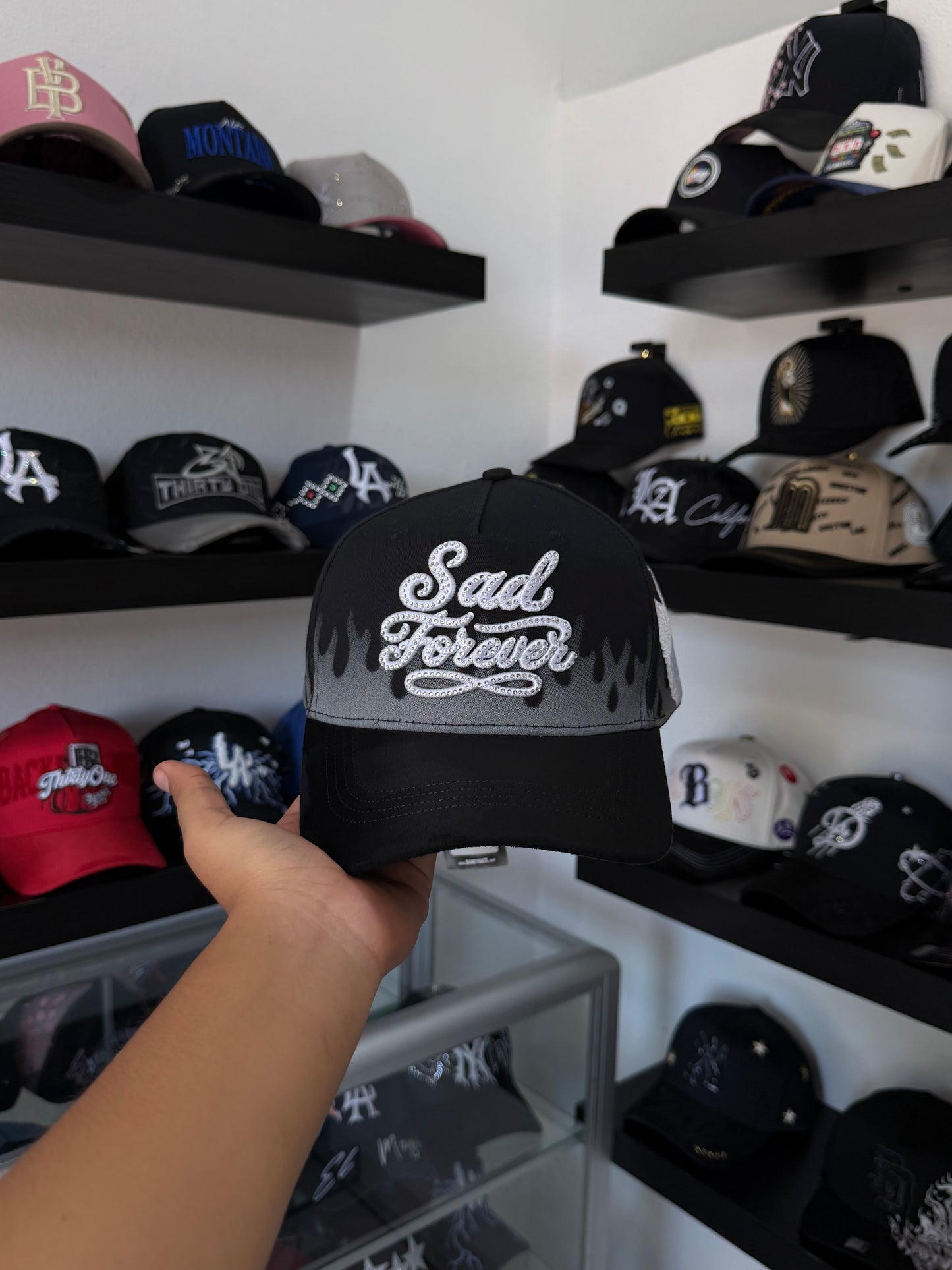 DANDY HATS X JUNIOR H "Y LLORO"
