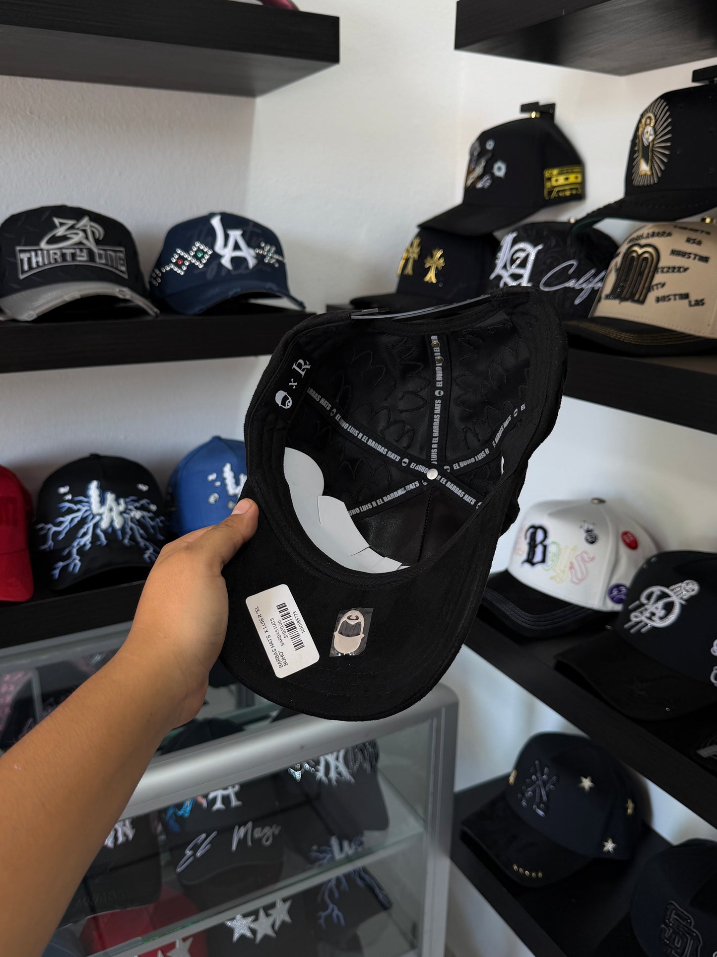BARBAS HATS X LUIS R "EL BUHO"