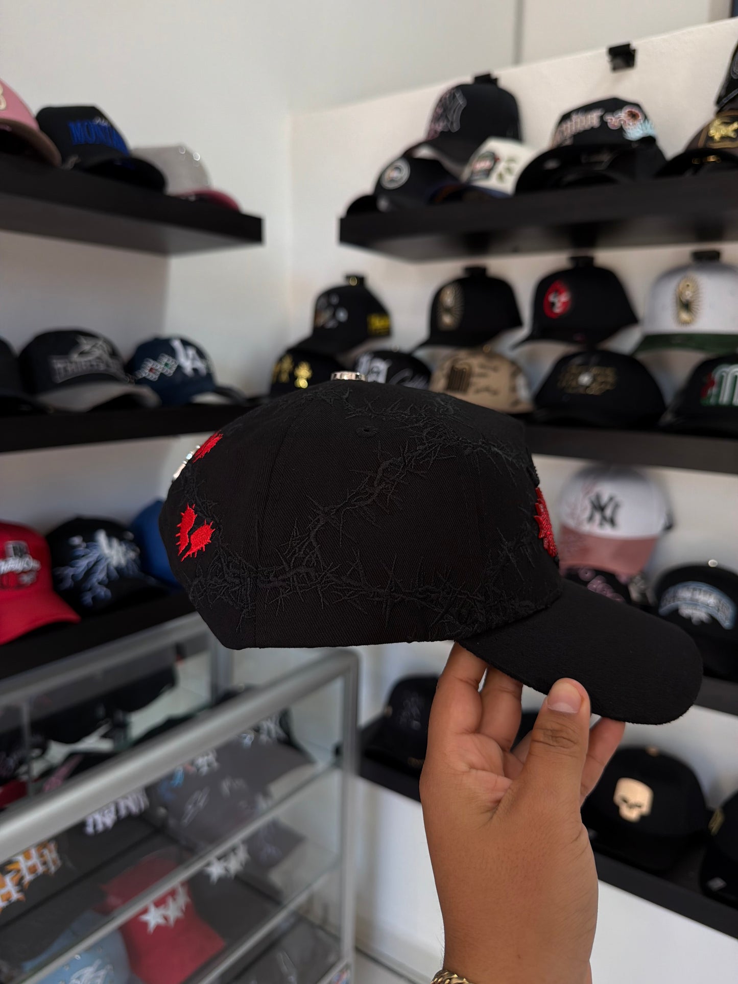 BARBAS HATS X WILLITO "HEARTBREAKER"