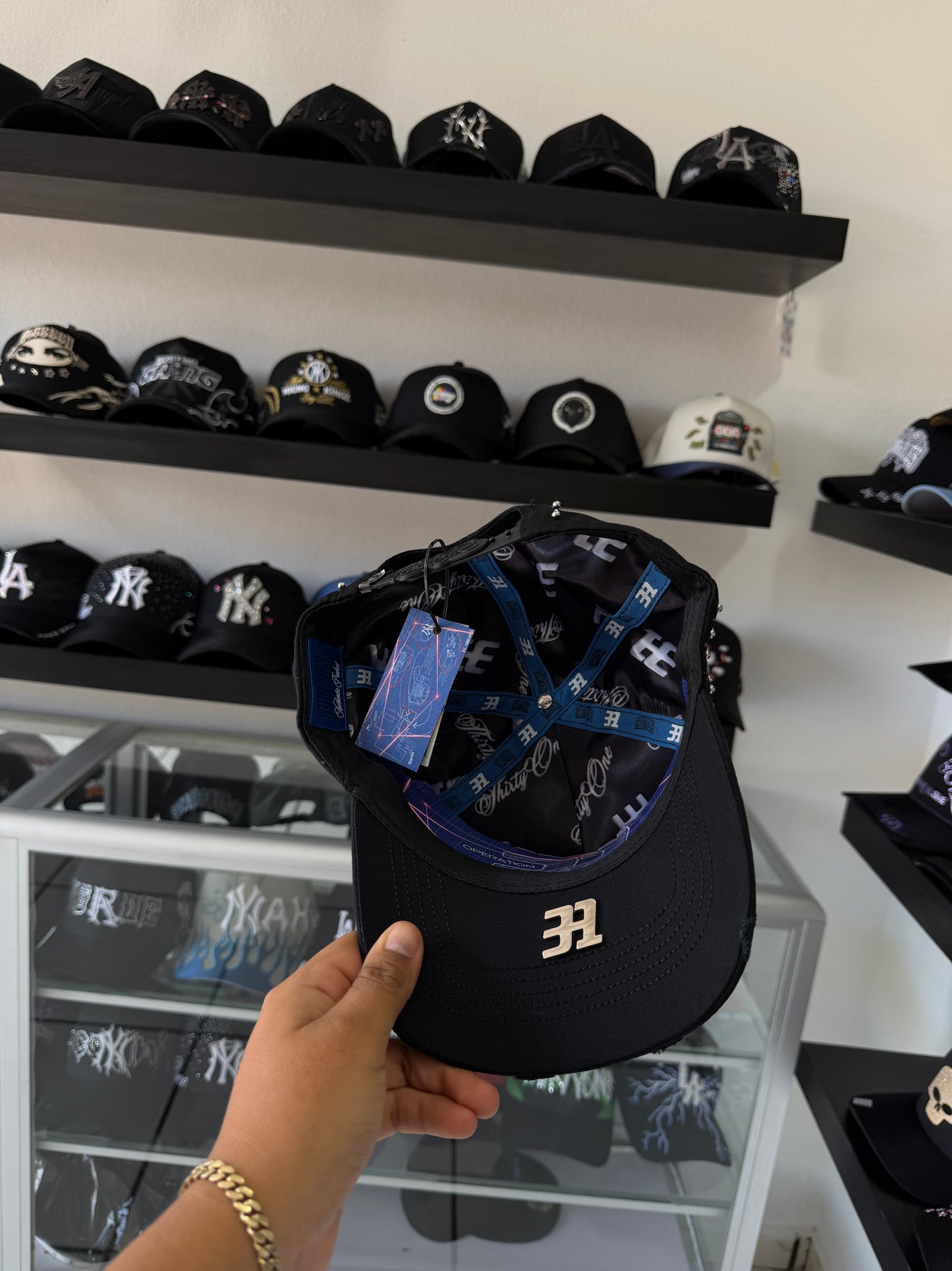 31 HATS "DIAMONTS"