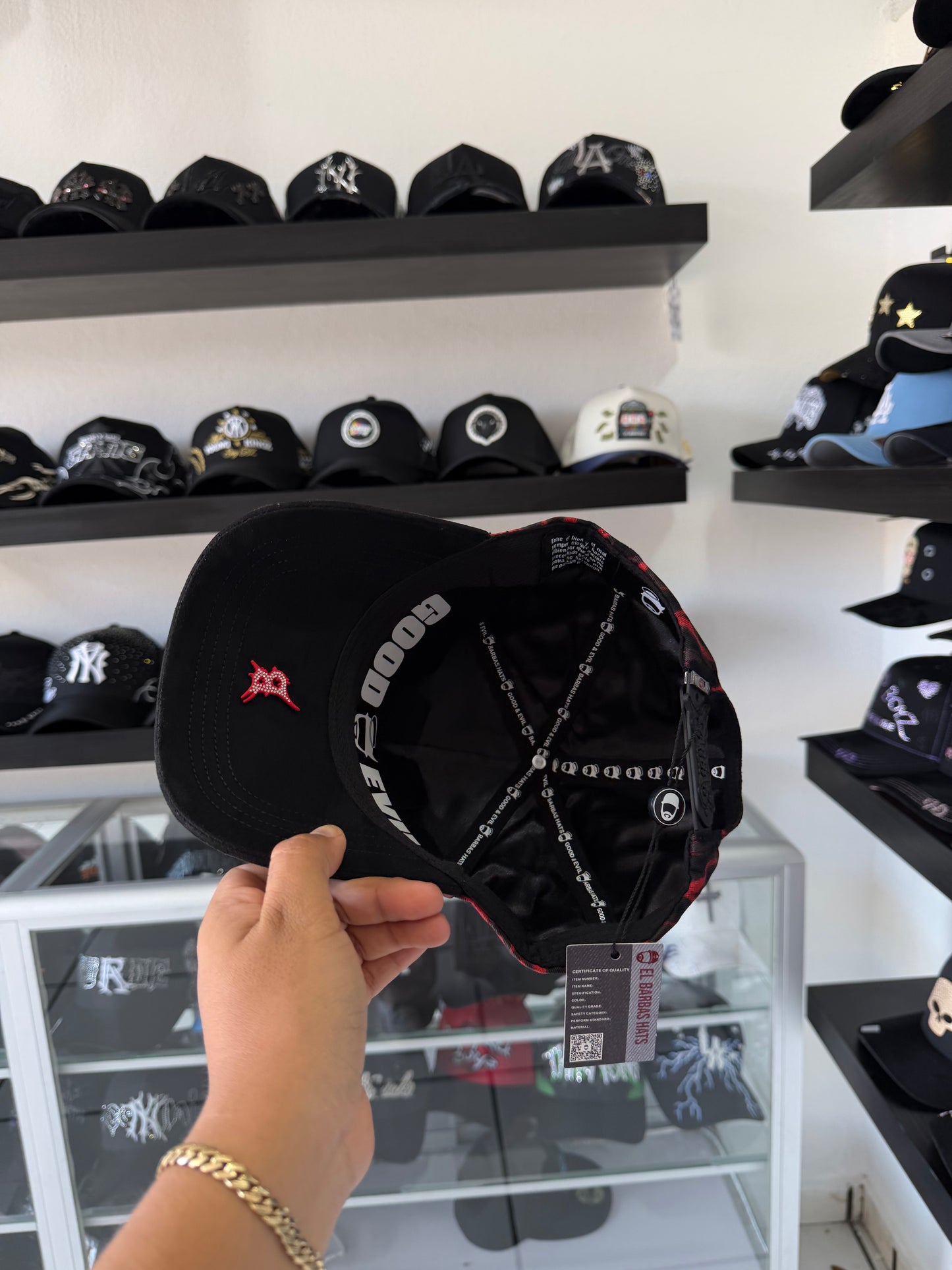 BARBAS HATS "BORN CRAZY"