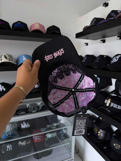 BIGG BOSS "A GIANT STAR IS SEEN PINK"