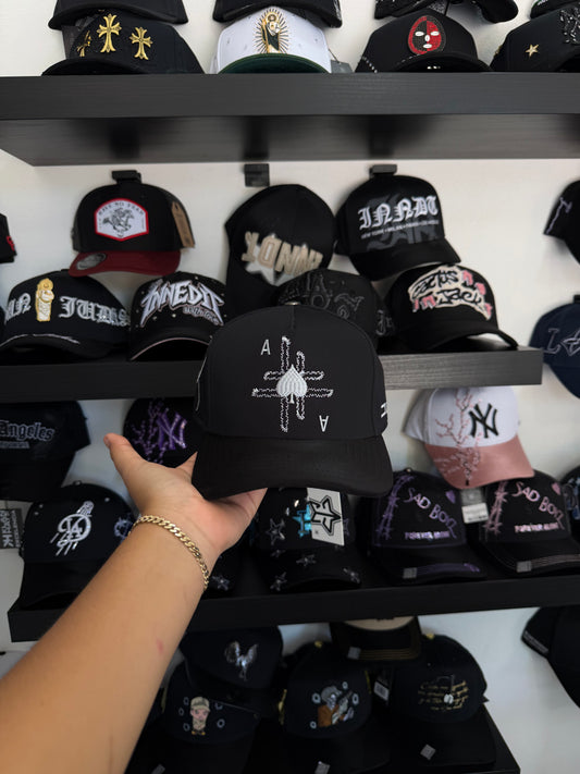 GORRAS JC "PIKAS XY NEGRAS"