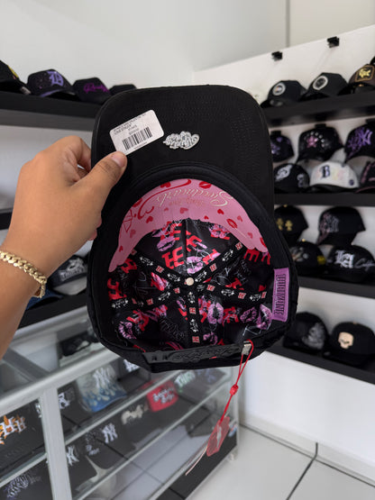 31 GORRAS "BLACK XOXO"