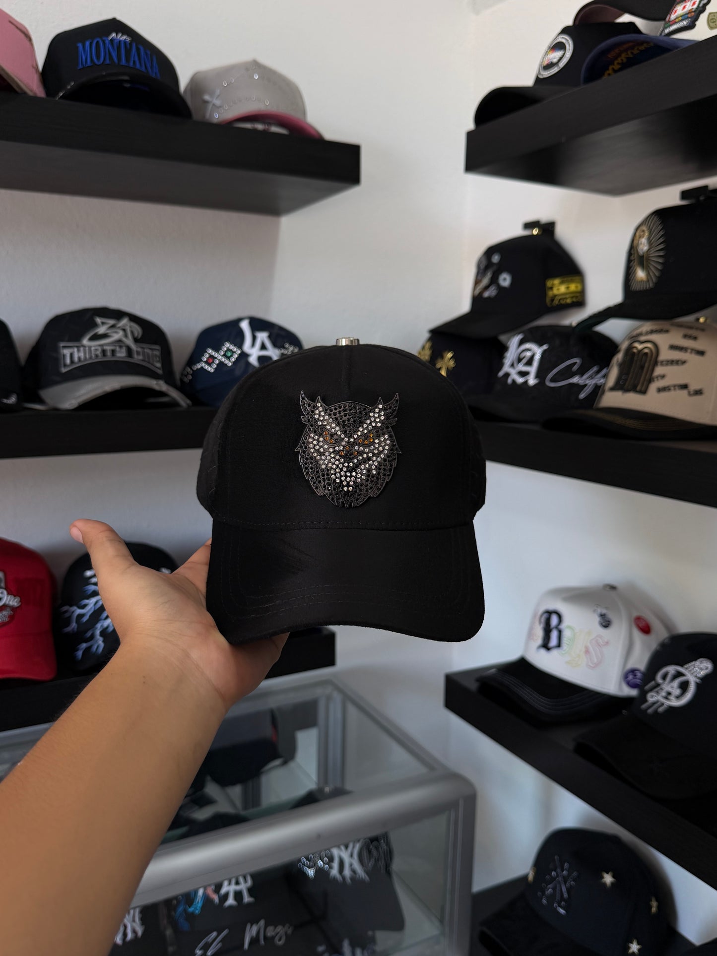 BARBAS HATS X LUIS R "EL BUHO"