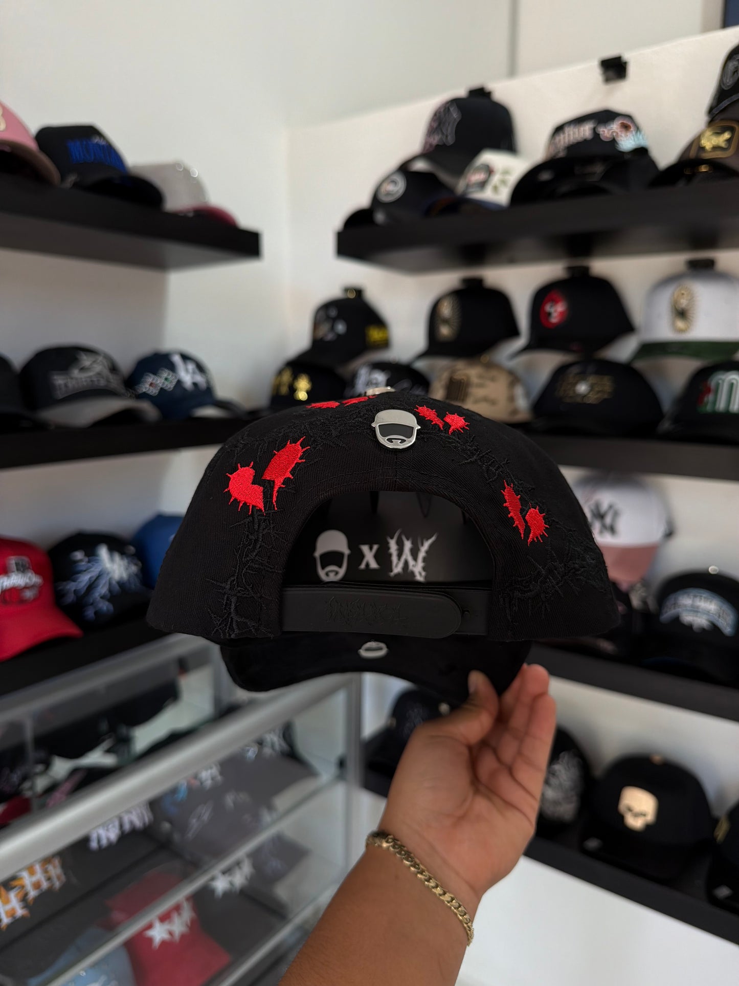 BARBAS HATS X WILLITO "HEARTBREAKER"