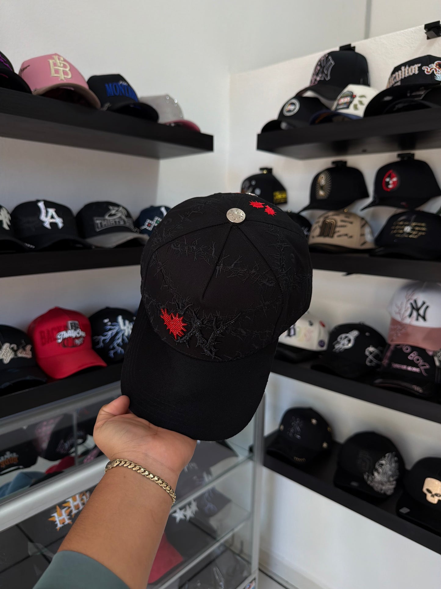 BARBAS HATS X WILLITO "HEARTBREAKER"