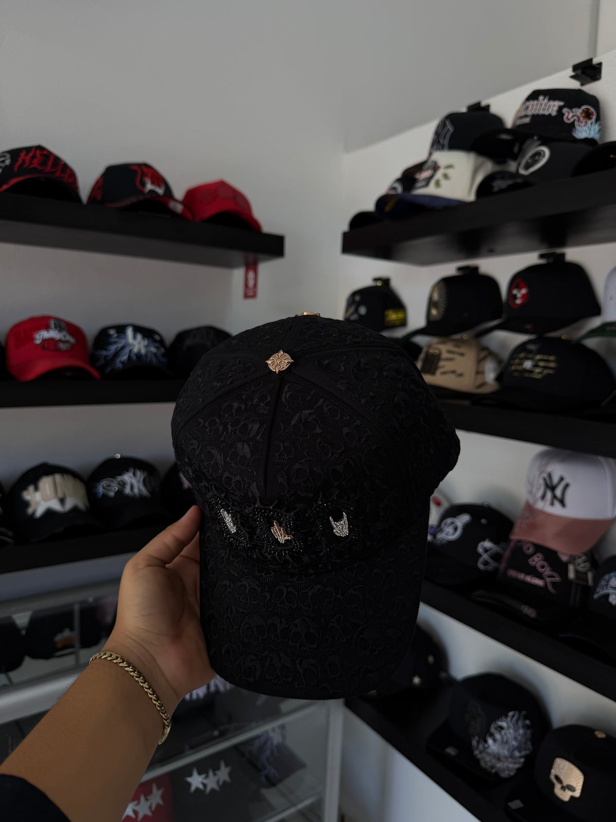 BARBAS HATS "BBB HAND SKULL"