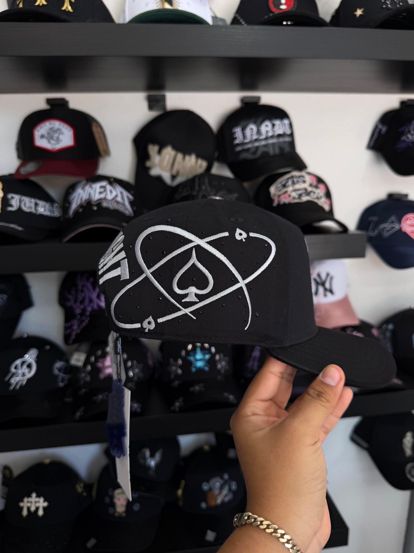 GORRAS JC "PIKAS XY NEGRAS"