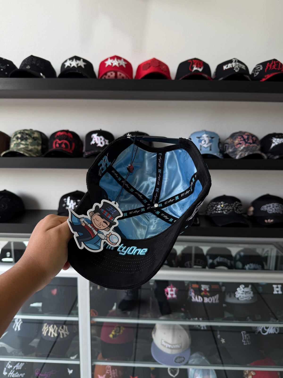 31 HATS "EL MAGO"