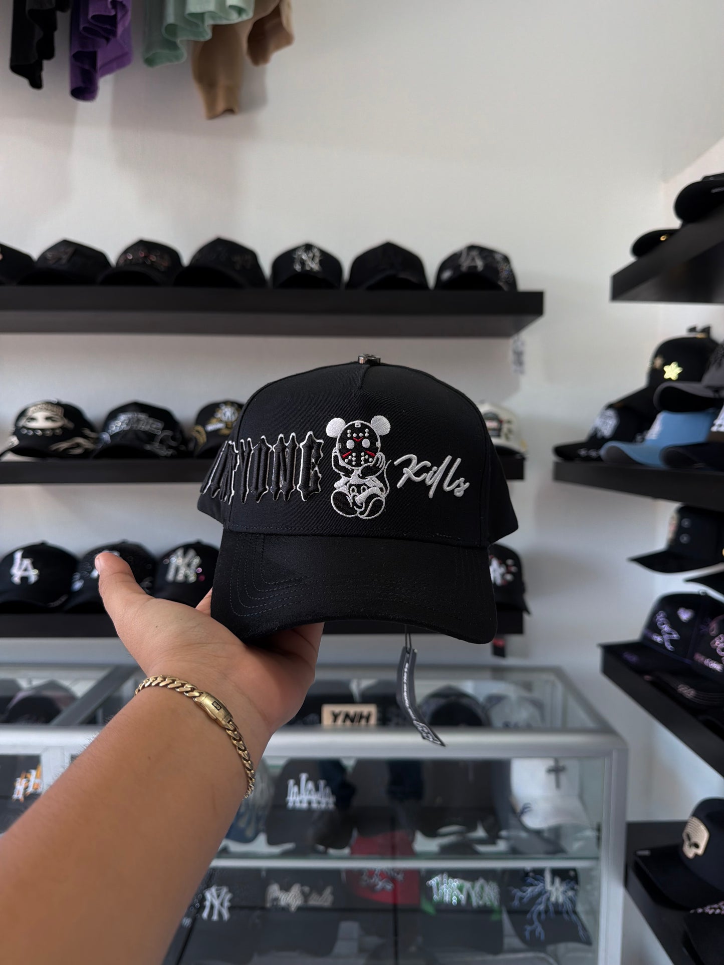31 GORRAS "MATAN"