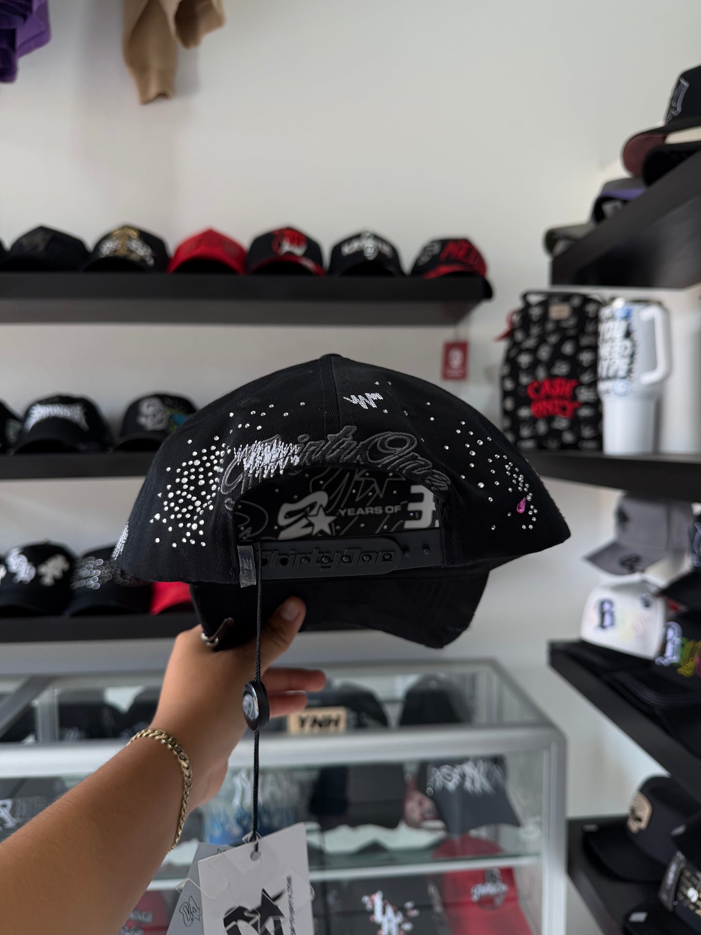 31 GORRAS "DISTRITO DE LA JOYERÍA"